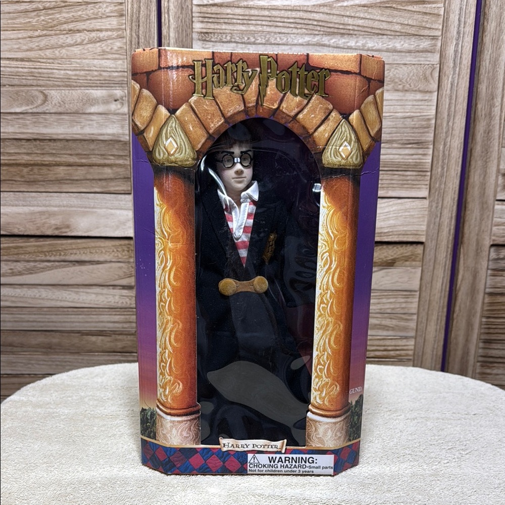 Warner Bros Harry Potter 2000 Collectible Figure New In Box Never Opened Black
